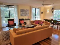 Trinkeyroo - Unique Cypress Lakes Villa