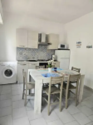 Newly renovated apartment, 50 meters from the beaches, in the city center