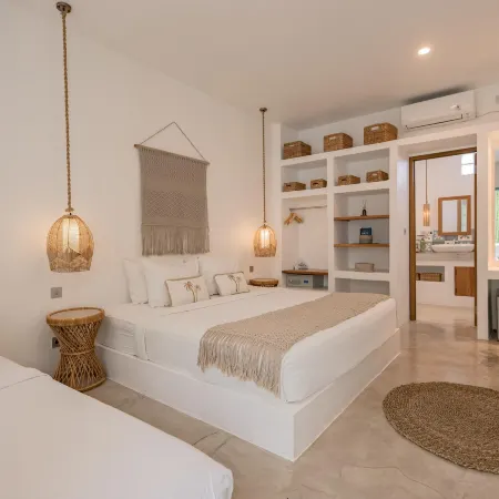 Seaesta Komodo Hostel & Hotel