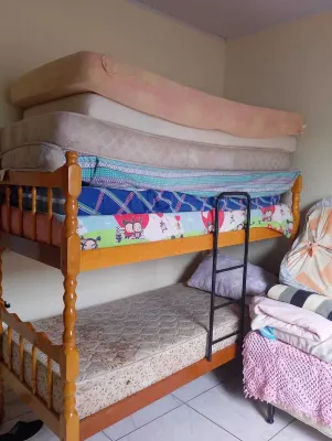 House with pool in Matinhos House accommodates up to 15 people. Super cozy.