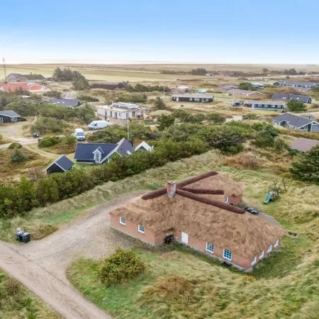 "Edlef" - 800m from the Sea