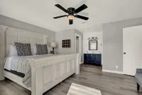 Wanderlust #4 | Hot Tub | Shared Outdoor Space