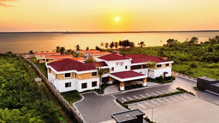 Treetop by Eight Continents Zanzibar Отели в г. Kati