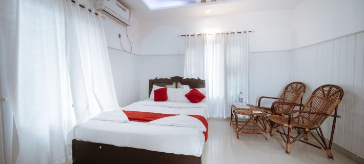 Munroe Island Lake Resort Hotels in Kollam