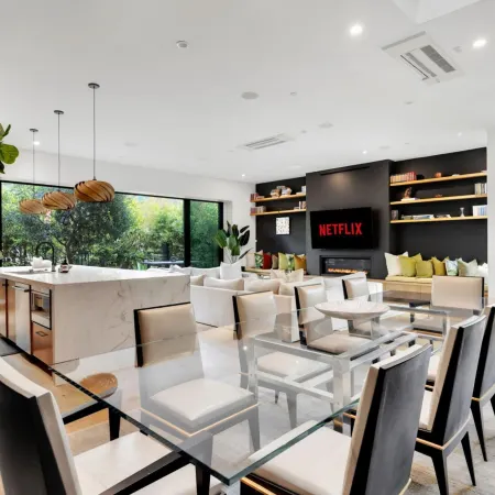 The Bella Villa I in Los Angeles