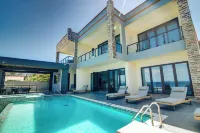 Luxury Oceanfront Villa Fully Staffed - Huvilat