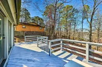 Hot Springs Getaway w/ Beautiful Lake Views! - 3-Star