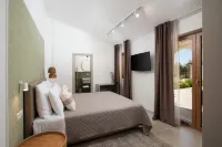 Villa Ginetto - 8 Persons, 4 Bedrooms, Private Pool, BBQ Hotels in Opcina Liznjan