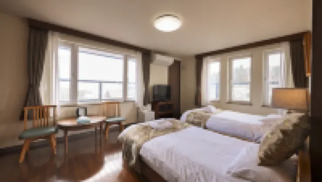 ชิโรกาเนะ ฟรี ฮาร์เบอร์ โฮเทล