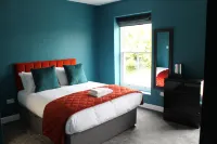 The Royal Alfred - Opposite Central Train Station