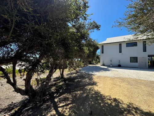 Normanville Beach House - Wake up to the Sound of the Ocean and Bird Life.