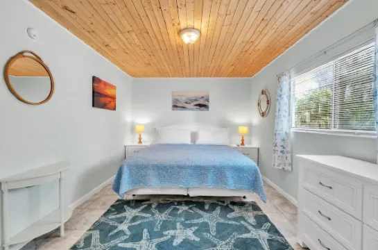 Coquina Cottage 2 Bedroom Cottage by RedAwning - Condos