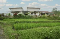 산티야 로카 로지 & 트윈 워터폴 바투카루 사원(은둔의 사원) 주변 호텔