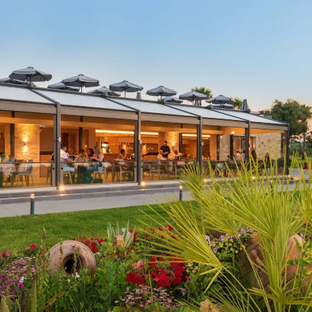 Solimar Aquamarine Resort