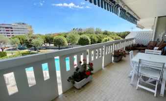 Comfort by the Sea-Beahost