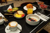 The Glam Boutique Hotel & Apt - Desayuno