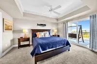 Harbor Landing 203B - Spacious Condo with Views of the Harbor and Gulf