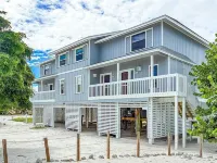 Gulf Front on an island,kayaks,tennis/pickleball SUP, 1 pet POOL IS CLOSED Hotels in Placida