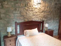 Detached rural 19th century country house. - Homestays