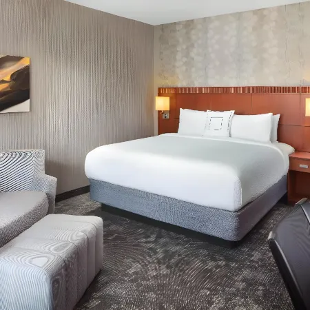 Sonesta Select Laguna Hills Irvine Spectrum Отели рядом с достопримечательностью «Торговый центр Irvine Spectrum»