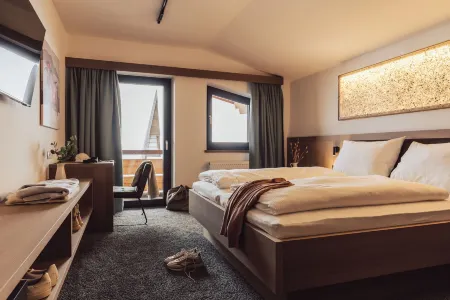 Hotel Lisl - Alpine Comfort Отели в г. Зильц