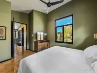 Crested Butte Mountain | Hot Tub, BBQ Area & Views マウント・クレスティド・ビュートのホテル