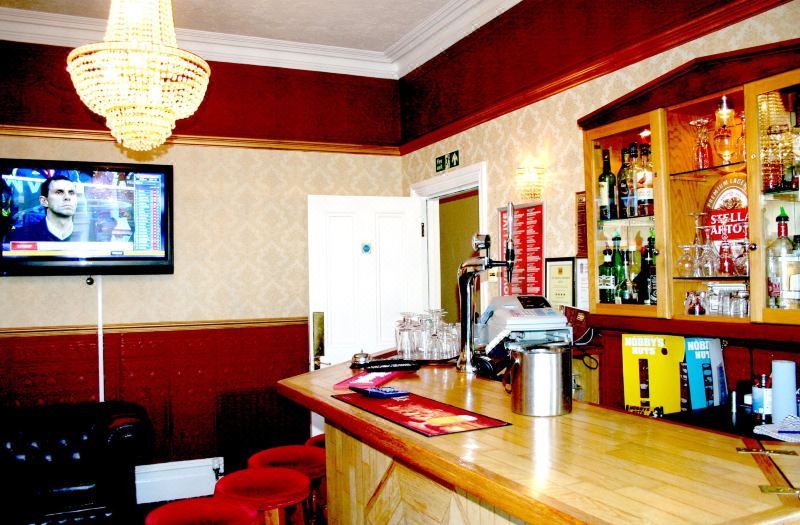 Ilfracombe House Hotel - Near Cliffs Pavilion photo 4