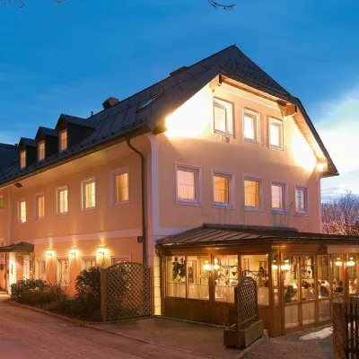 Austria Classic Hotel Hölle Hotels near Gneis