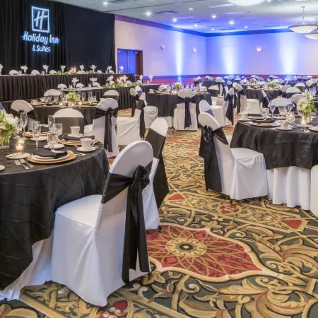 Holiday Inn & Suites CINCINNATI-EASTGATE (I-275E) by IHG