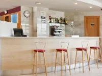 Holiday Inn Express 馬德里 - 裡瓦斯 拉斯苏埃尔特斯附近的飯店