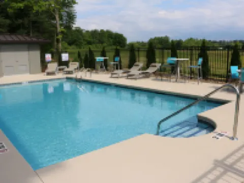 Holiday Inn Express & Suites HENDERSONVILLE SE - FLAT ROCK by IHG Hoteles en Flat Rock