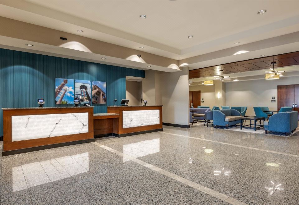 Drury Plaza Hotel Columbia East Over view