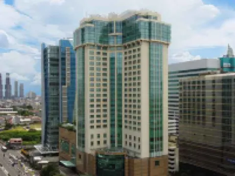 Menara Peninsula Hotel Hotels near Museum of Textile
