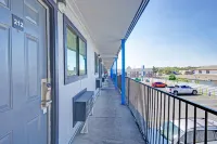 Super 7 Inn By OYO San Antonio NW Medical Center