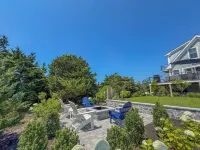 Central Air and Outdoor Living Space - Stunning Coastal Haven 차탐 호텔