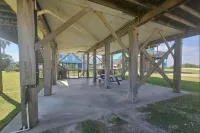 Cozy and Clean steps from the beach. Gulf views <3