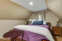 Cozy Rural Guest House: Close to Wedding Venues - parking