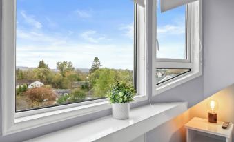 Charming Village Escape near Loch Lomond