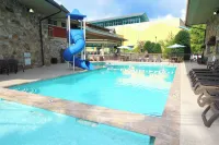 Greystone Lodge on the River - Resorts