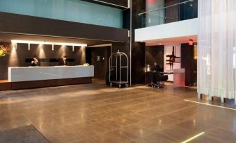 Le Germain Hotel Maple Leaf Square