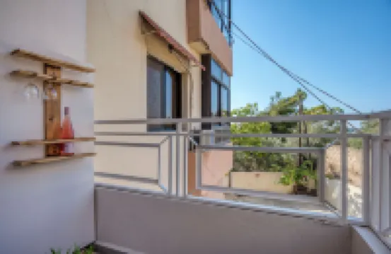 Agrius - Elegant Studio & Balcony in Batroun Hotels in 