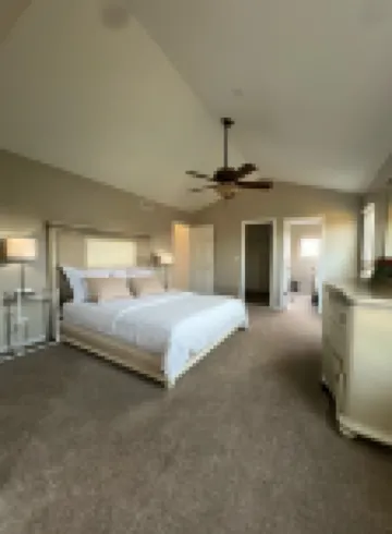Modern 4 Bedroom Private Vacation Home