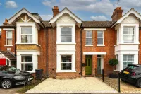 The Royal Paddock in Ascot Hotels in Ascot