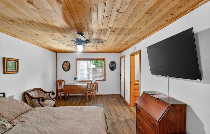 Rouge Cobb Mountain Hotel - Cabin 3