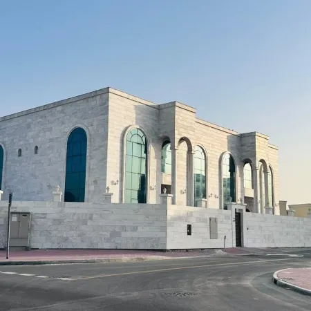 Travel Hub Near Business Bay By Al Taj
