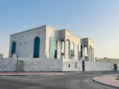 トラベル ハブ ニア ビジネス ベイ By アル タージ Al Khail Gate Community Centre周辺のホテル
