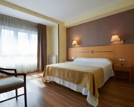 Hotel 40 Nudos Hotels in Aviles