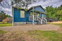 Pottsboro Home w/ Fire Pit < 1 Mi to Lake Texoma! - Pet friendly