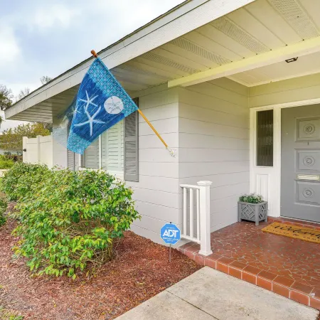 6 Mi to Legoland: Retreat w/ Pool & Fenced Yard