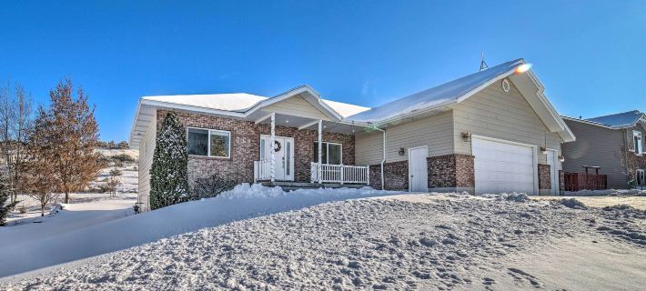 Spacious Idaho Home Ski, Hike, and Fish! Hotels in Rexburg